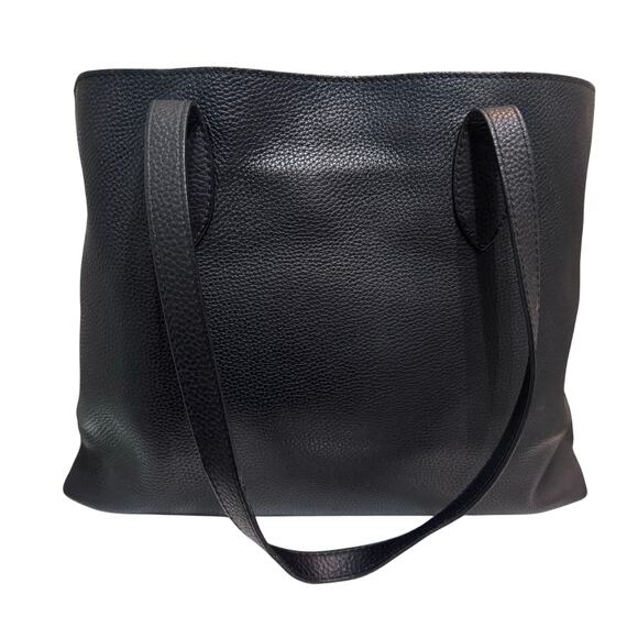 Auth. Burberry Remington Black Grainy Calfskin Leather Tote Bag Large - Picture 2 of 16